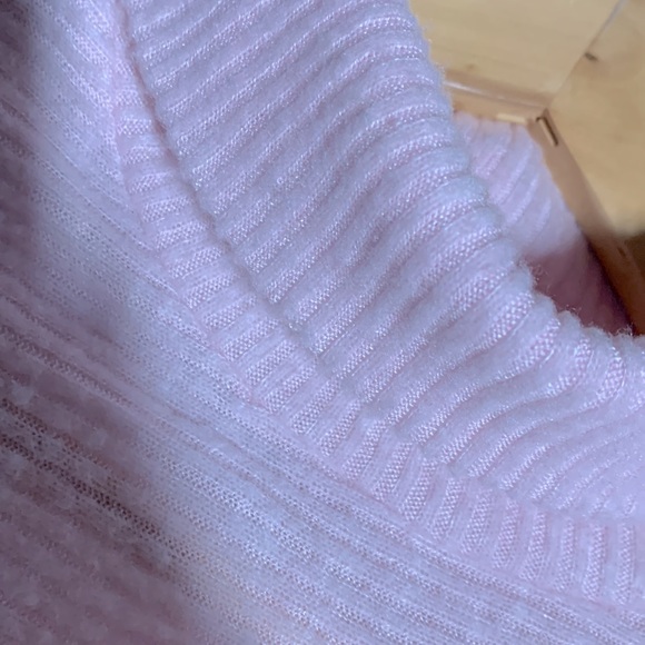 Soft comfortable pink lightweight sweater. - Picture 2 of 3